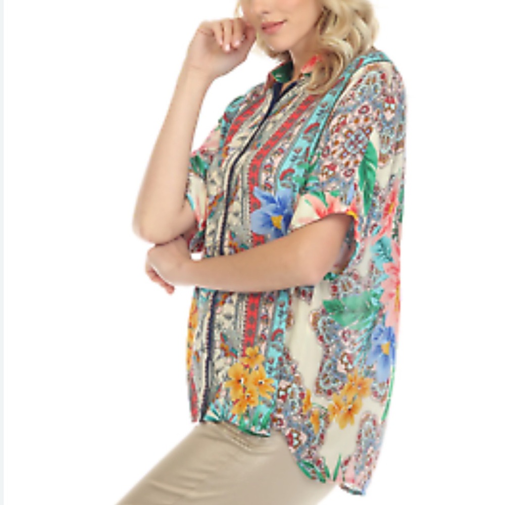 Johnny Was Jade Clover Short Sleeve Button-down blouse. Great condition. M